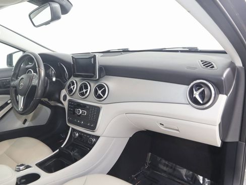 Used 2015 Mercedes-Benz GLA 250 4MATIC image 35