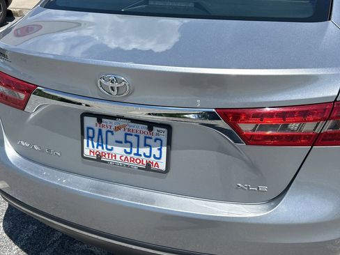 Used 2018 Toyota Avalon XLE FWD image 11