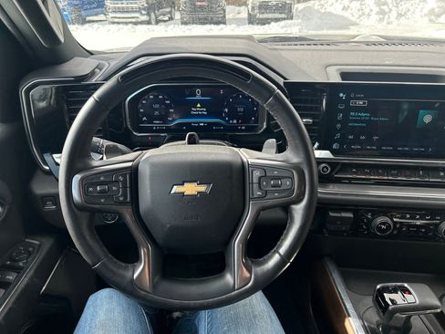 Used 2024 Chevrolet Silverado 1500 High Country image 17