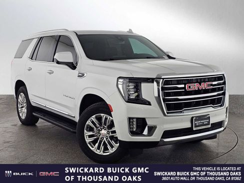 Used 2022 GMC Yukon SLT RWD image 1