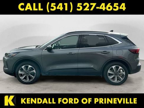 Used 2025 Ford Escape Platinum AWD/4WD image 8
