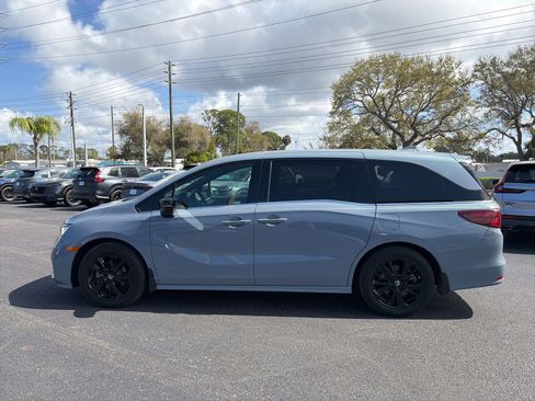 Used 2023 Honda Odyssey Sport image 4