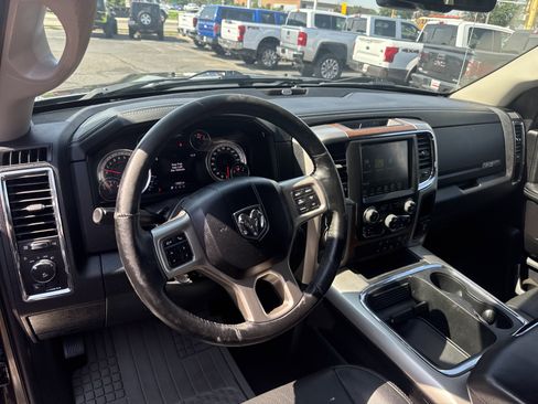 Used 2016 RAM 1500 Laramie w/ Convenience Group image 17
