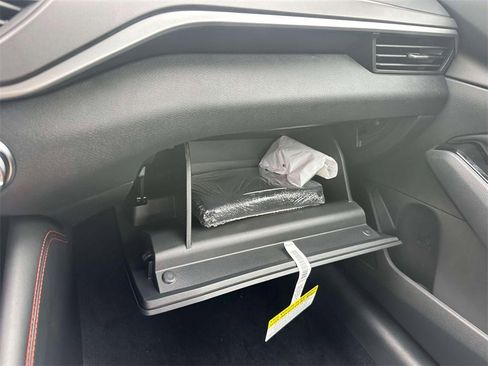 New 2025 Nissan Altima 2.5 SR image 30