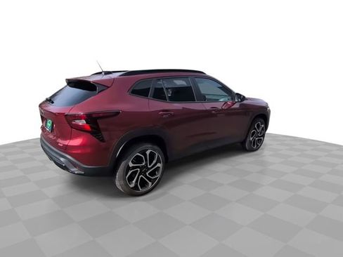 Certified 2025 Chevrolet Trax RS w/ Sunroof Package image 8