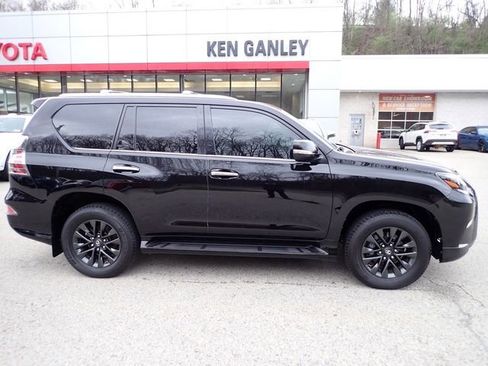 Used 2023 Lexus GX 460 Premium w/ Premium Plus Package image 2