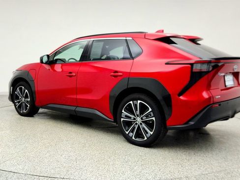 Used 2024 Toyota bZ4X AWD w/ Weather Package image 7