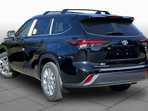 New 2026 Toyota Highlander Limited AWD/4WD image 11