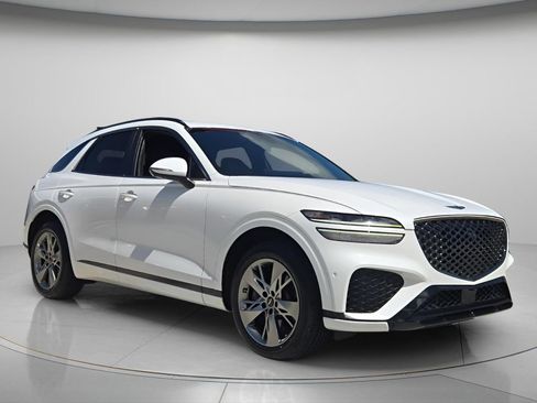 Used 2022 Genesis GV70 3.5T Sport w/ Sport Advanced Package AWD/4WD image 1