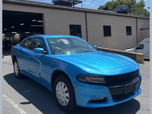 Used 2016 Dodge Charger SXT w/ Rallye Group RWD image 1