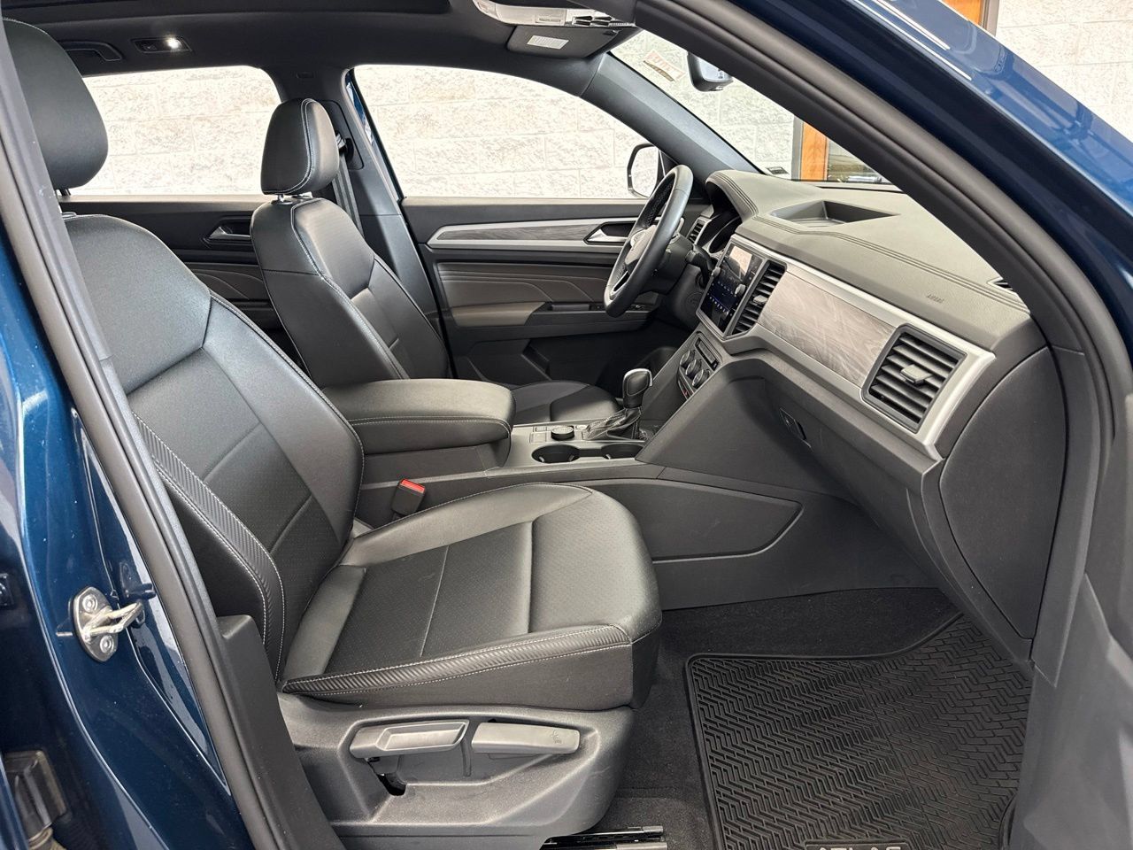 Used 2021 Volkswagen Atlas Cross Sport SE w/ Panoramic Sunroof Package AWD/4WD image 51