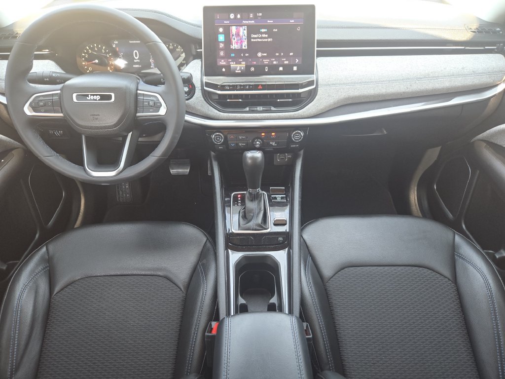Used 2022 Jeep Compass Latitude AWD/4WD image 26