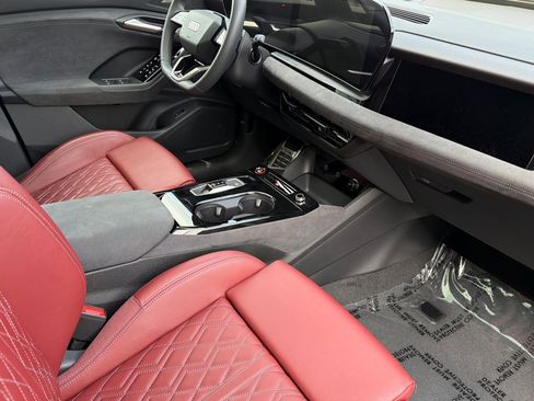 Certified 2025 Audi SQ6 e-tron Prestige w/ 21" Black Optic Wheel Package image 15