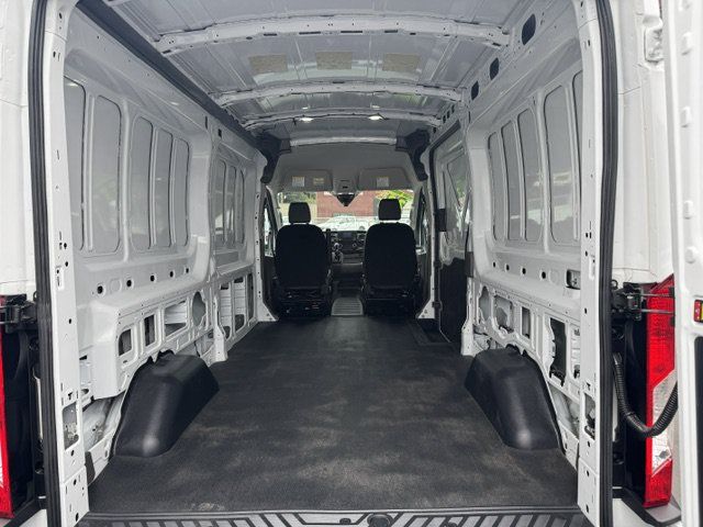 Used 2023 Ford Transit 250 Medium Roof RWD image 3