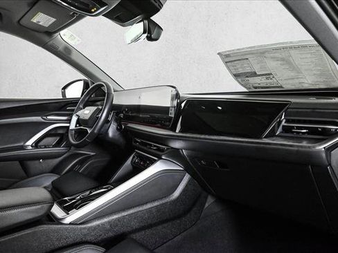 New 2025 Audi Q5 Premium Plus image 23