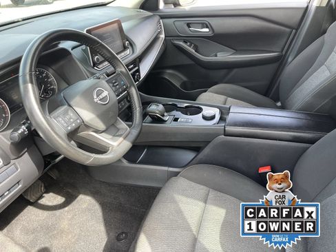 Used 2025 Nissan Rogue SV AWD/4WD image 19