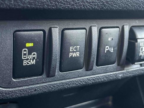 Used 2019 Toyota Tacoma SR5 image 31