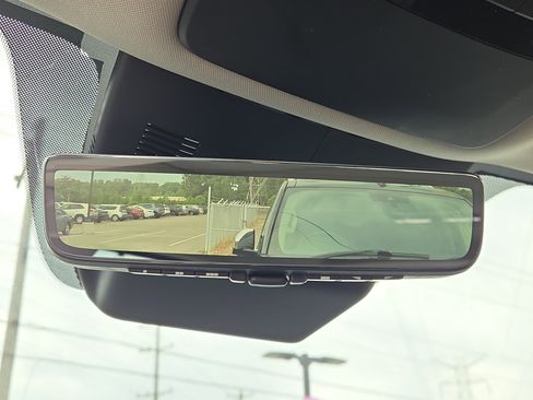 Used 2025 Kia Carnival SX Prestige FWD image 23