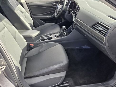 Used 2019 Volkswagen Jetta SEL image 16