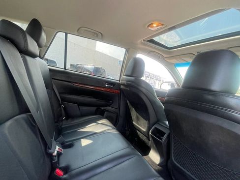 Used 2011 Subaru Outback 2.5i Limited w/ PWR Moonroof Pkg AWD/4WD image 29