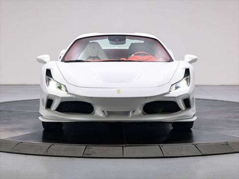 Used 2022 Ferrari F8 Tributo RWD image 16