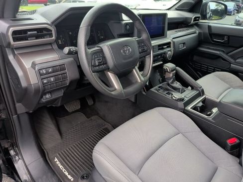 Used 2024 Toyota Tacoma SR5 AWD/4WD image 17