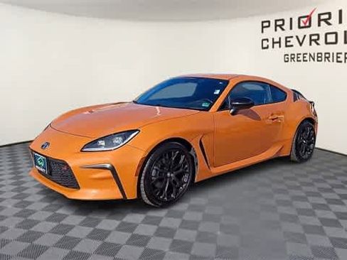 Used 2023 Toyota GR86 10th Anniversary SE image 4