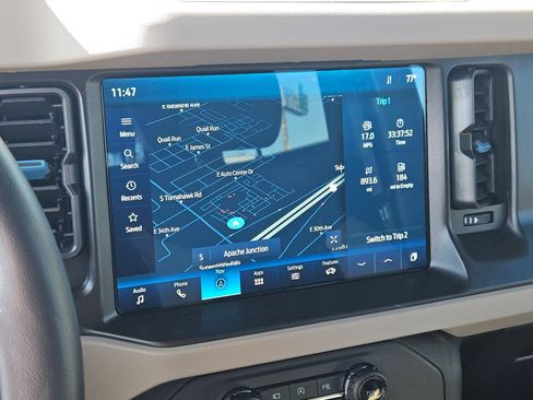 Used 2023 Ford Bronco Wildtrak image 19