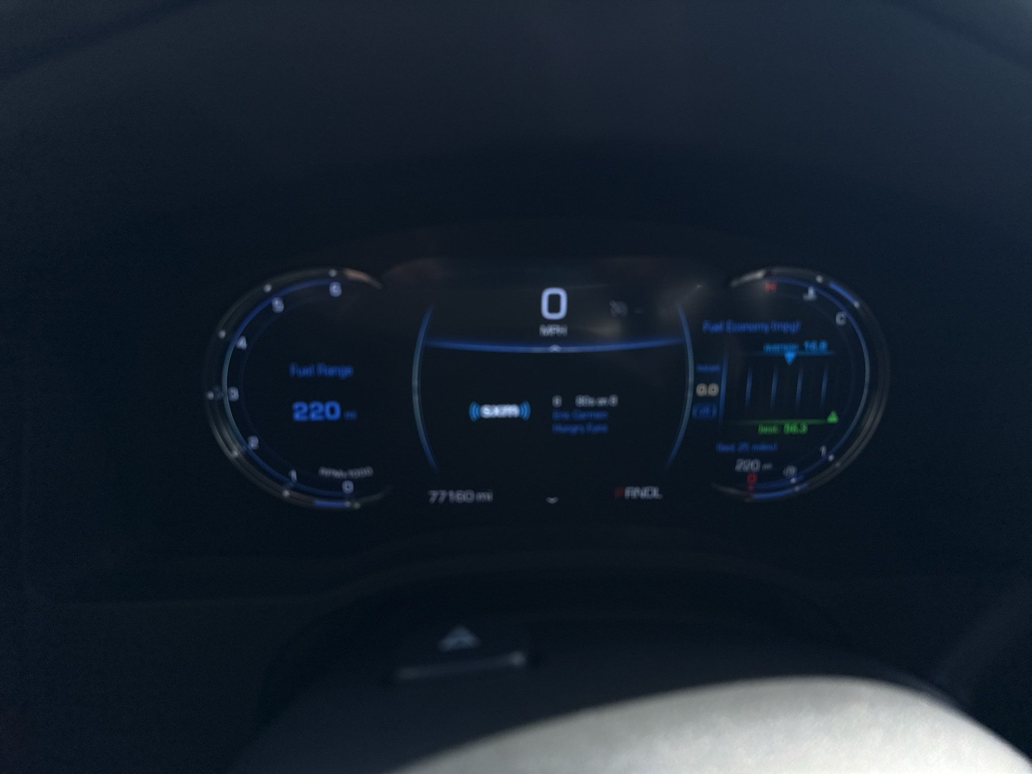 Used 2018 Cadillac Escalade Luxury AWD/4WD image 22