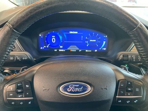 Used 2020 Ford Escape Titanium image 18