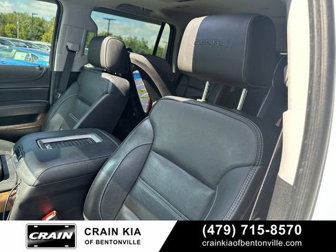 Used 2020 GMC Yukon Denali w/ Denali Premium Package AWD/4WD image 22