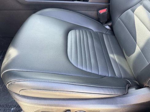 Used 2023 Kia Sportage SX image 28