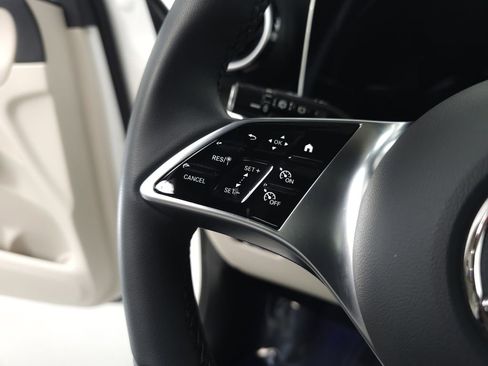 Certified 2026 Mercedes-Benz GLC 300 4MATIC image 10