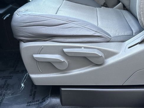 Used 2016 GMC Sierra 2500 4x4 Crew Cab w/ Sierra Convenience Package image 14