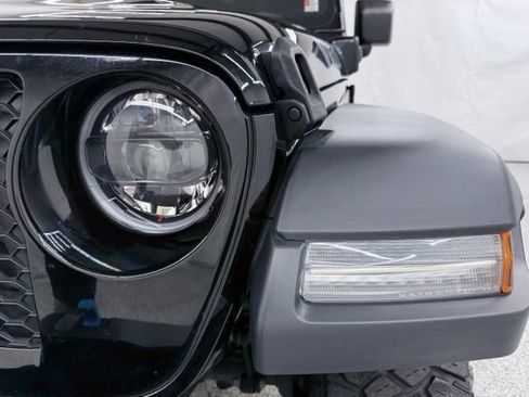 Used 2023 Jeep Wrangler Unlimited w/ Safety Group AWD/4WD image 7