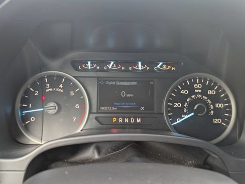 Used 2019 Ford F150 XLT w/ Equipment Group 302A Luxury AWD/4WD image 21
