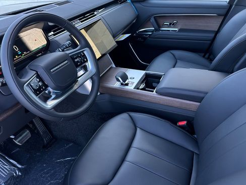 New 2026 Land Rover Range Rover SE image 9