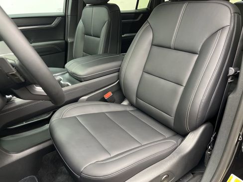 New 2026 GMC Acadia Elevation w/ Black Edition FWD image 9