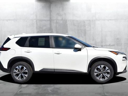 Certified 2023 Nissan Rogue SV image 5