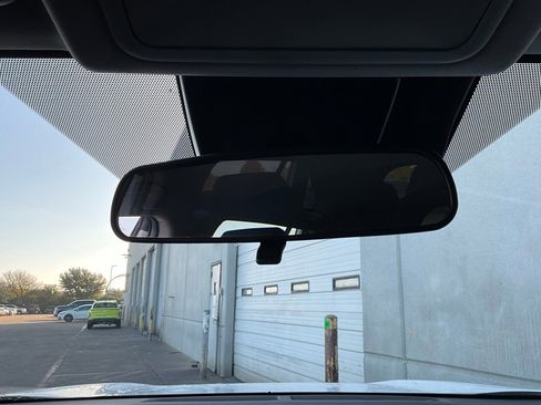 Used 2025 Toyota RAV4 XLE image 18