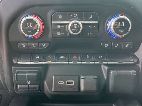 Used 2021 GMC Sierra 1500 SLT image 21