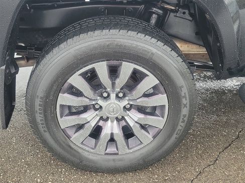 Certified 2021 Toyota Tacoma Limited image 5