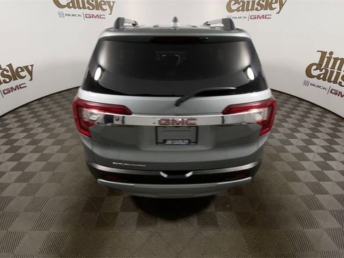 Used 2023 GMC Acadia SLE w/ Driver Convenience Package image 7