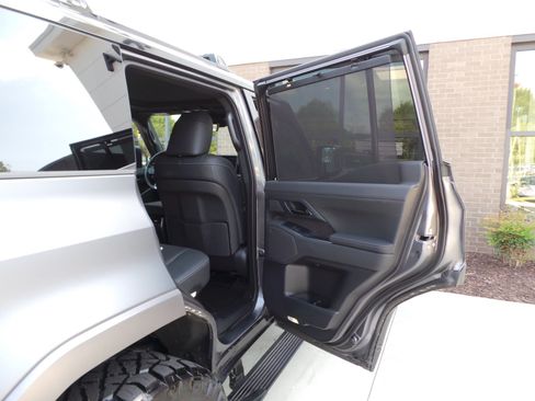 Used 2025 Lexus GX 550 w/ Cold Area Package AWD/4WD image 42