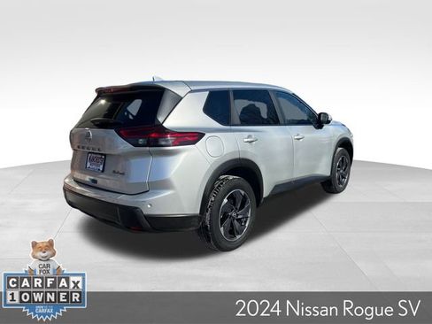 Used 2024 Nissan Rogue SV image 6