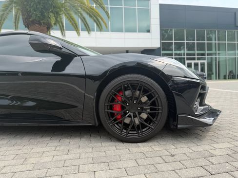 Used 2021 Chevrolet Corvette Stingray Premium Conv w/ Z51 Performance Package RWD image 9