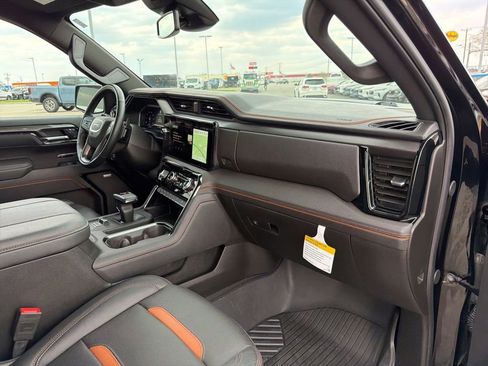 Used 2025 GMC Sierra 1500 AT4 AWD/4WD image 22