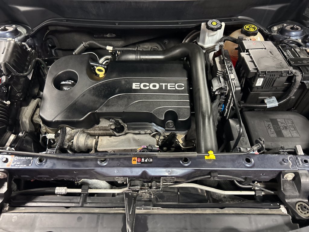 Used 2018 Chevrolet Equinox Premier FWD image 24