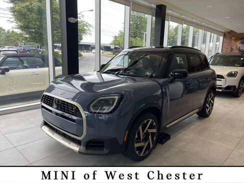 Used 2025 MINI Cooper Countryman S image 1