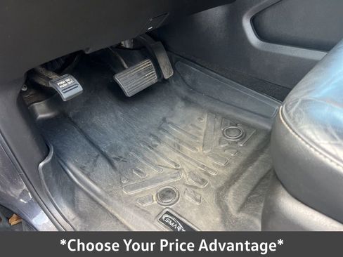 Used 2018 Chevrolet Suburban LT image 48